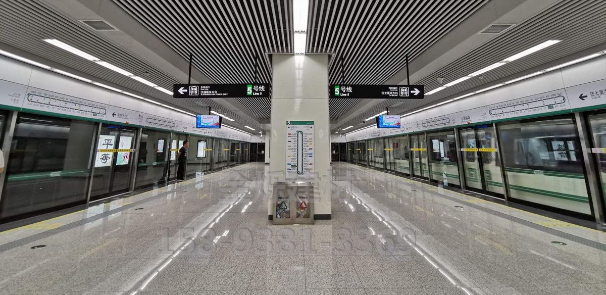 郑州地铁五号线站台离壁墙